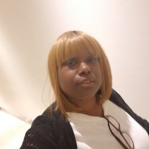 Meet your Posher, Sabrina